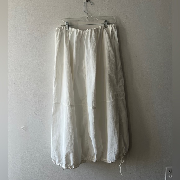 Zara Dresses & Skirts - Zara Women’s Maxi Nylon Balloon Skirt White Size Large Elastic Waist Cream